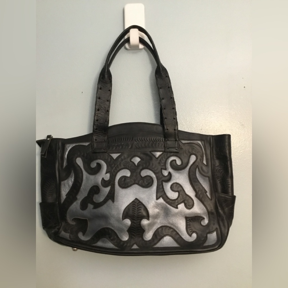 Women’s Labrado Leather shoulder bag lightly used